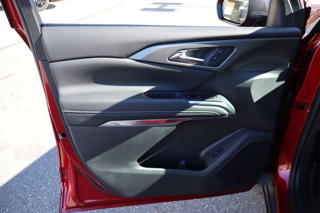 new 2026 Chevrolet Traverse car, priced at $45,000