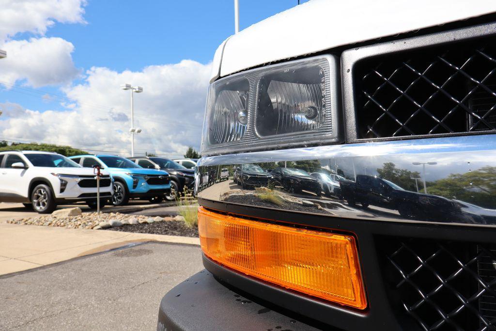 new 2025 Chevrolet Express 2500 car, priced at $49,911