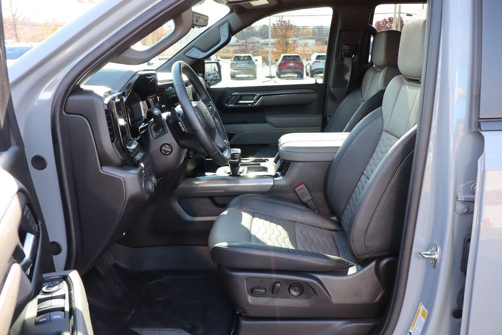 used 2025 Chevrolet Silverado 1500 car, priced at $63,900