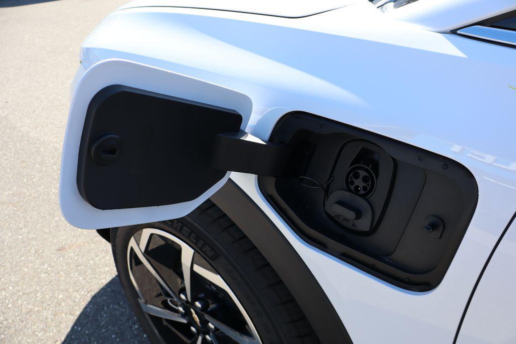 new 2026 Chevrolet Equinox EV car, priced at $45,430