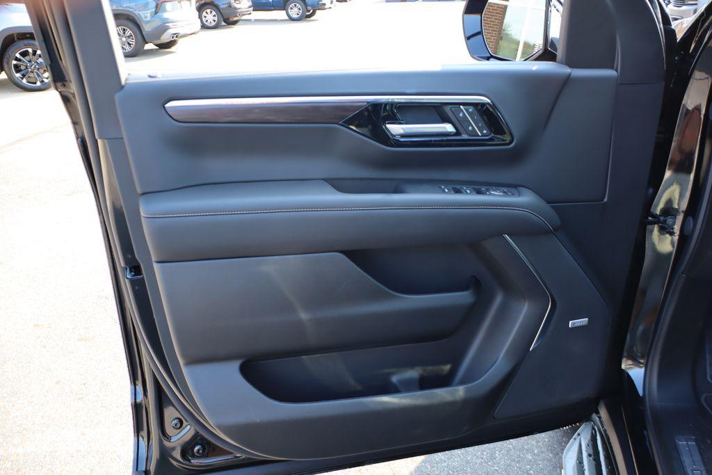 new 2025 Chevrolet Tahoe car, priced at $84,780
