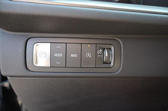 new 2025 Chevrolet Traverse car, priced at $47,625