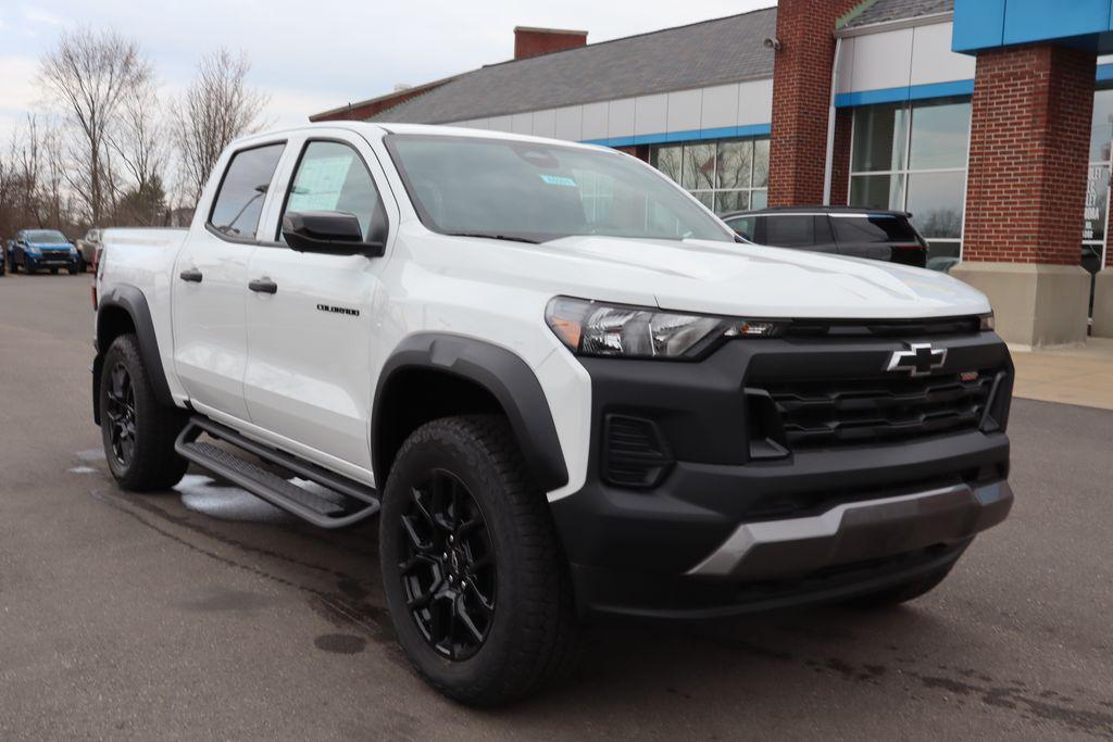 new 2024 Chevrolet Colorado car, priced at $43,200