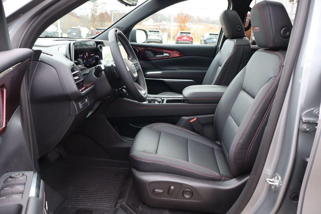 new 2026 Chevrolet Traverse car, priced at $56,275