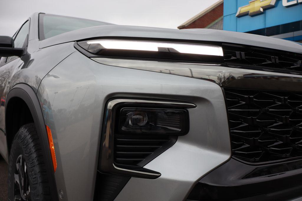 new 2026 Chevrolet Traverse car, priced at $56,275