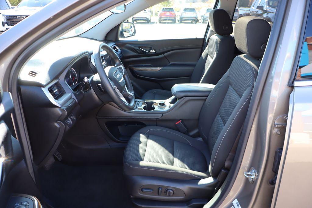 used 2023 GMC Acadia car, priced at $28,500