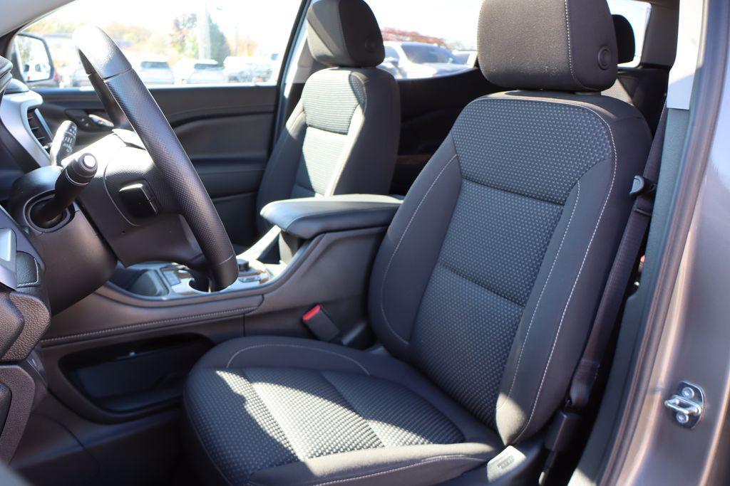 used 2023 GMC Acadia car, priced at $28,500