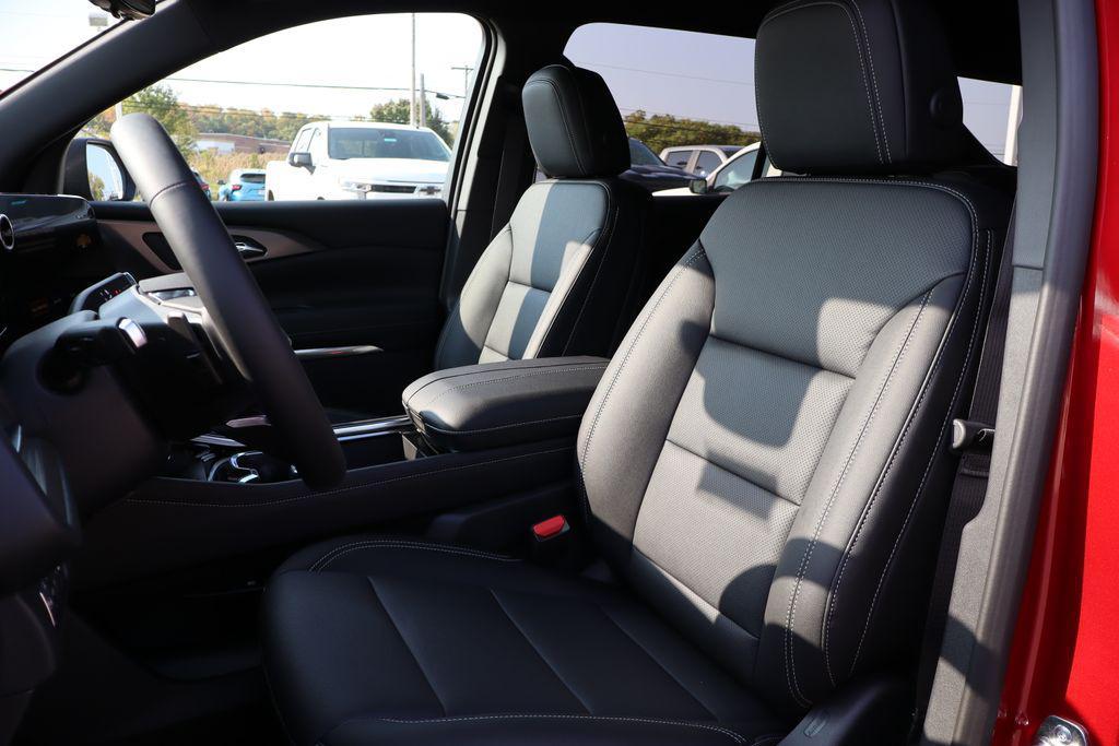 new 2026 Chevrolet Traverse car, priced at $46,507