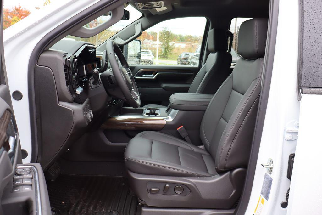 new 2026 Chevrolet Silverado 2500 car, priced at $68,075