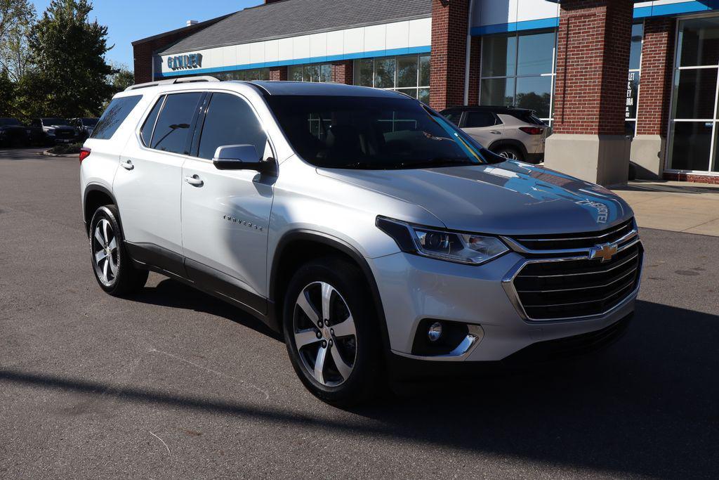 used 2021 Chevrolet Traverse car, priced at $23,000