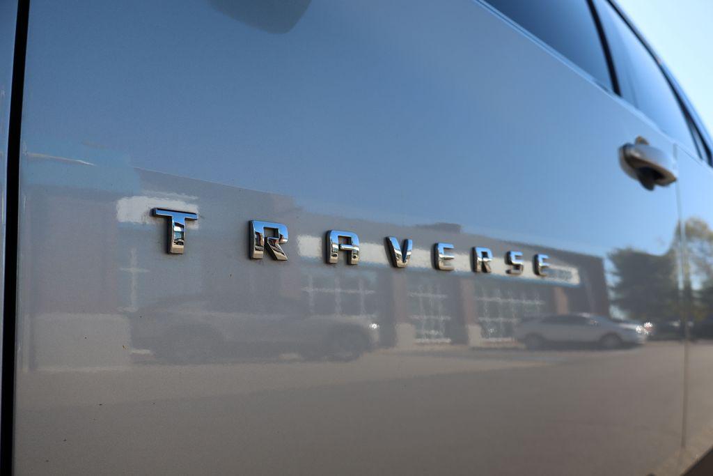 used 2021 Chevrolet Traverse car, priced at $23,000