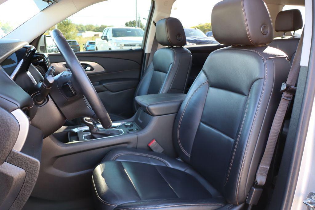 used 2021 Chevrolet Traverse car, priced at $23,000