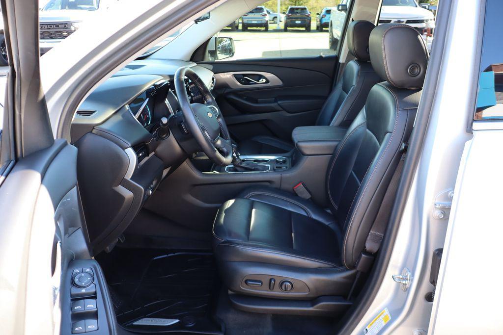 used 2021 Chevrolet Traverse car, priced at $23,000