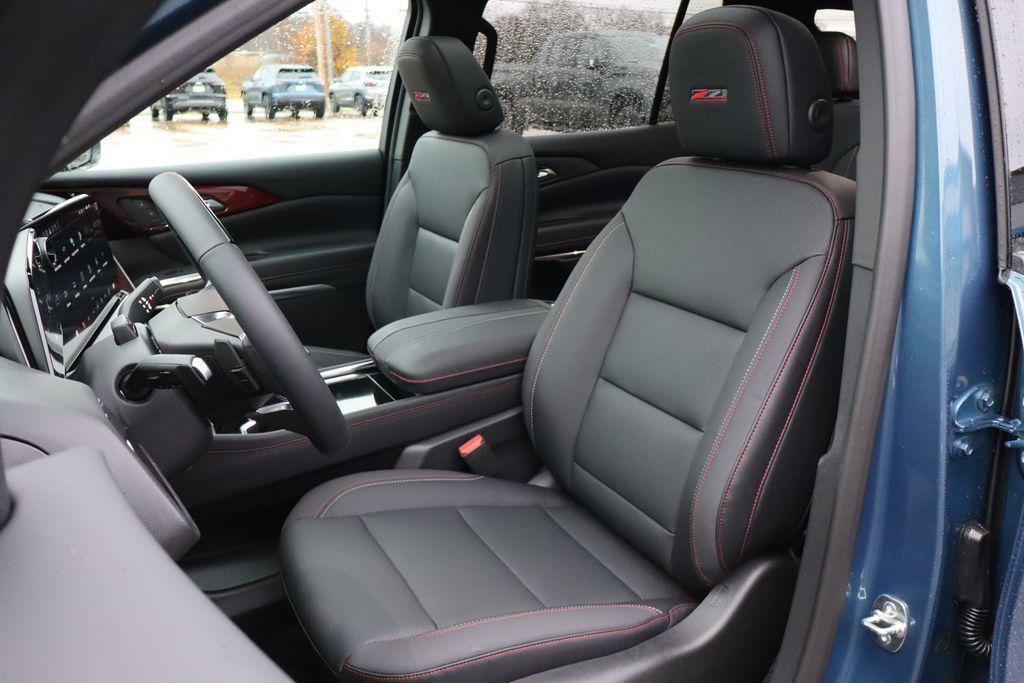 new 2026 Chevrolet Traverse car, priced at $54,775
