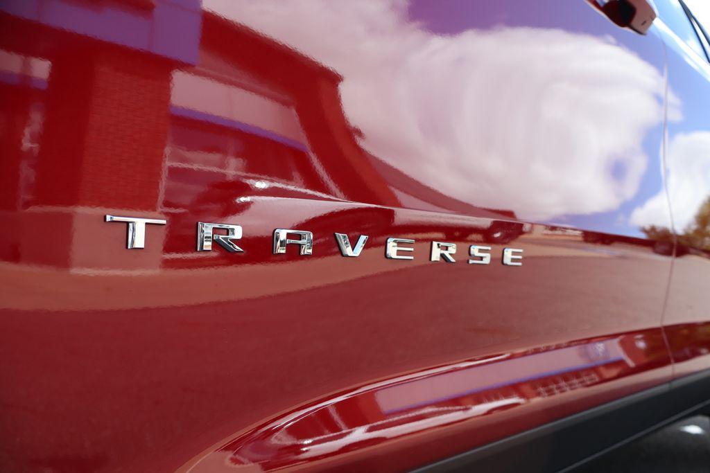 new 2025 Chevrolet Traverse car, priced at $44,990