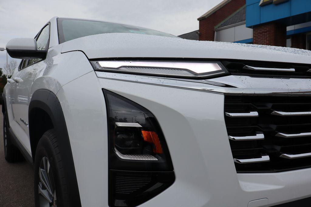 new 2026 Chevrolet Equinox car, priced at $33,248