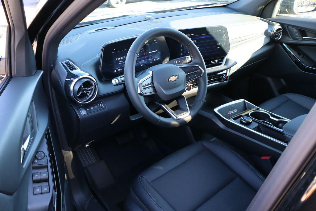 new 2026 Chevrolet Equinox car, priced at $34,090