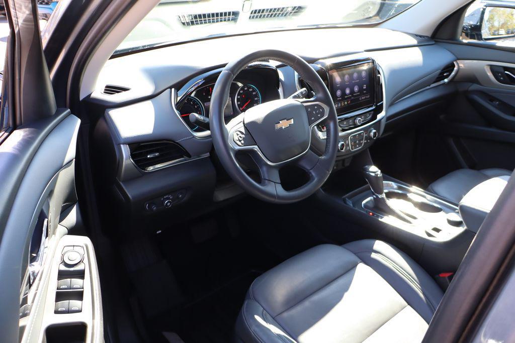 used 2020 Chevrolet Traverse car, priced at $23,900