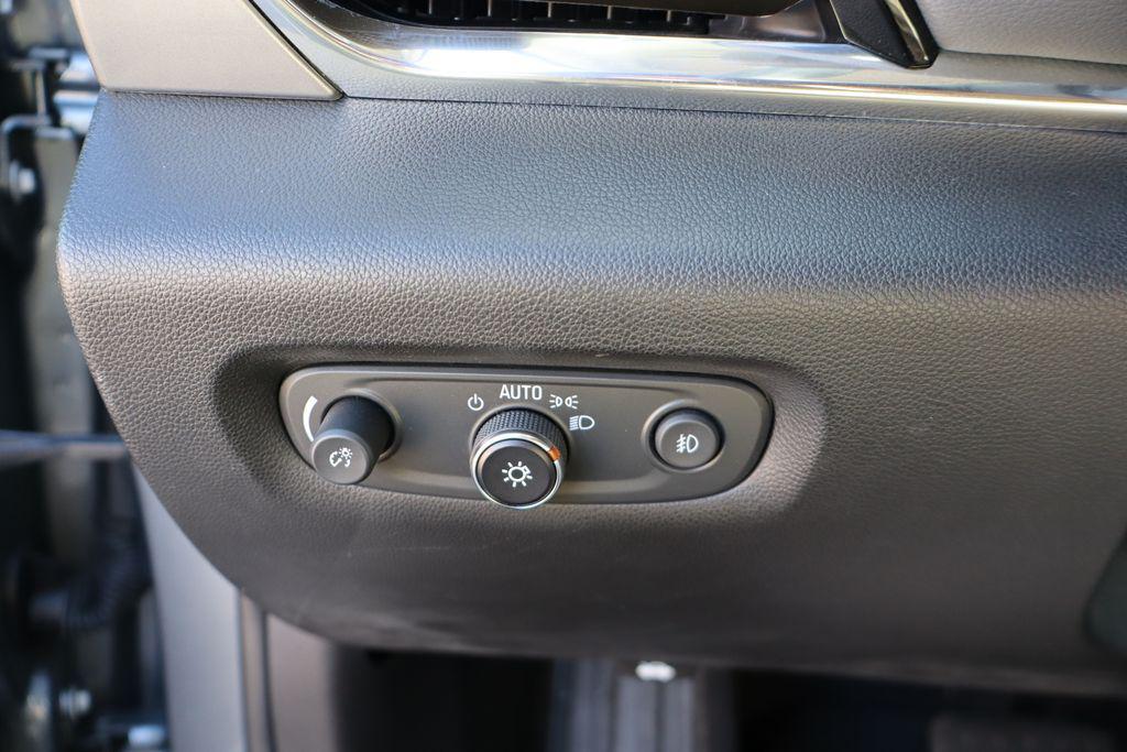 used 2020 Chevrolet Traverse car, priced at $23,900