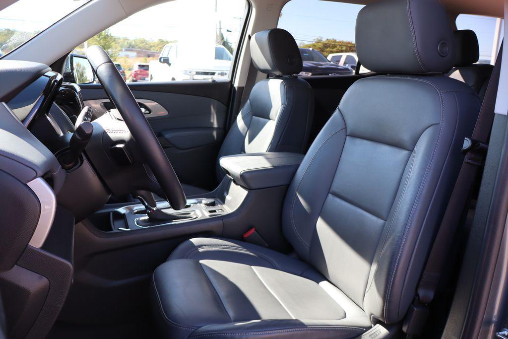 used 2020 Chevrolet Traverse car, priced at $23,900