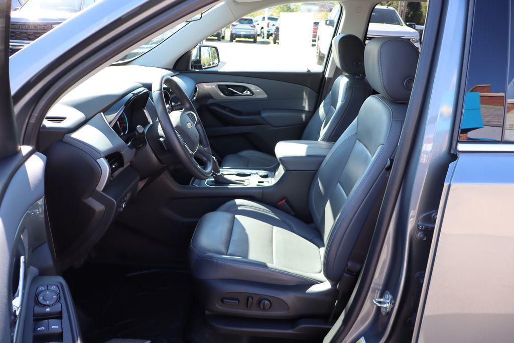 used 2020 Chevrolet Traverse car, priced at $23,900