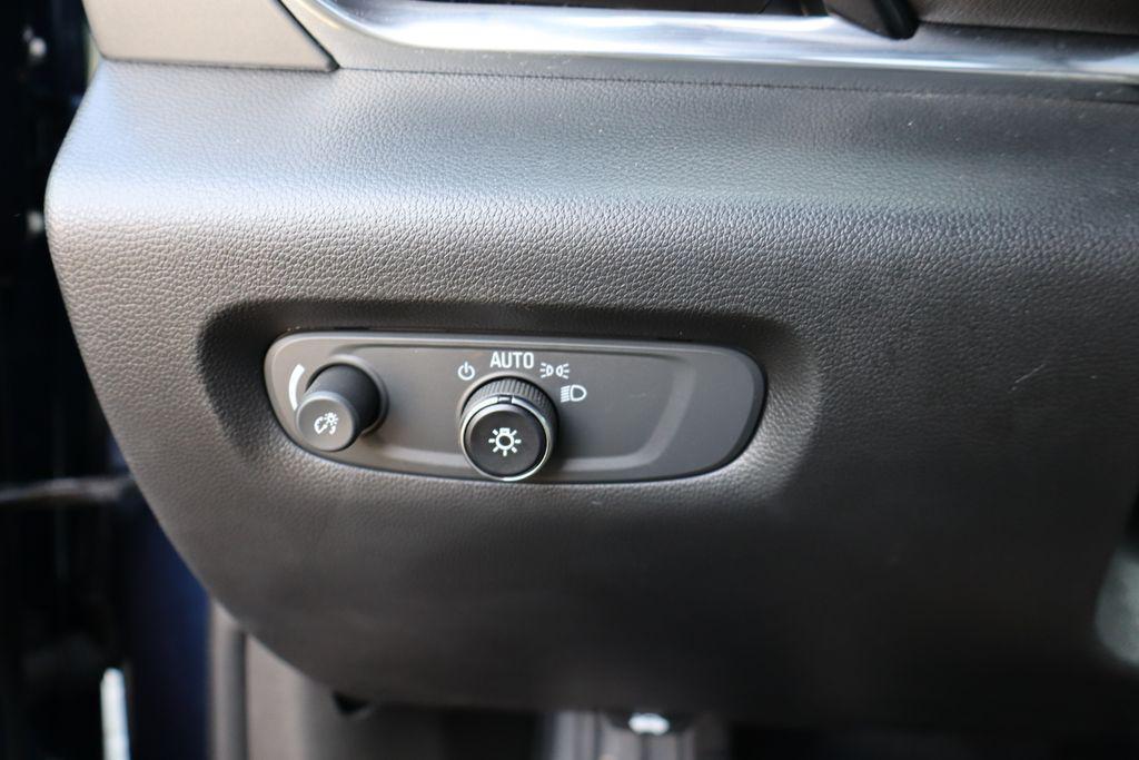 used 2023 Chevrolet Traverse car, priced at $32,550