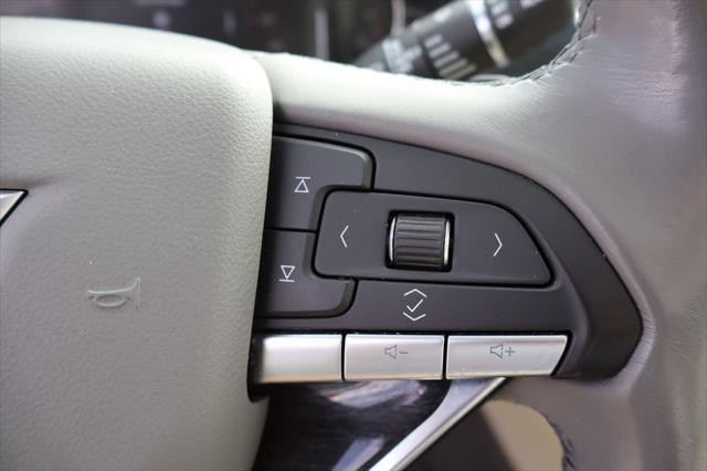 used 2022 Cadillac XT6 car, priced at $26,000