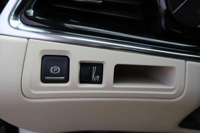 used 2022 Cadillac XT6 car, priced at $26,000