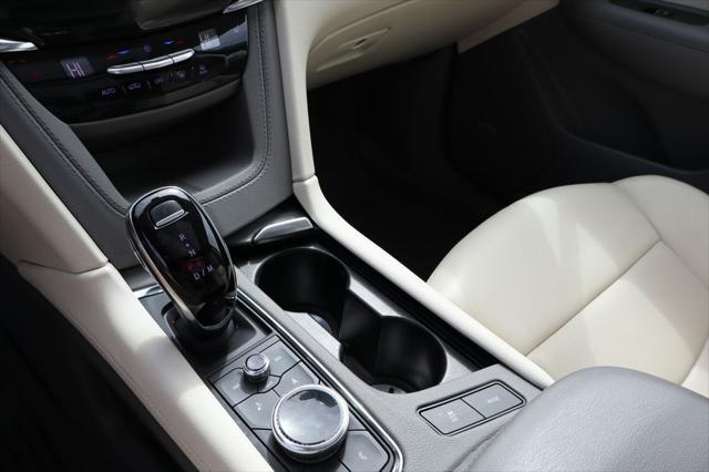used 2022 Cadillac XT6 car, priced at $26,000