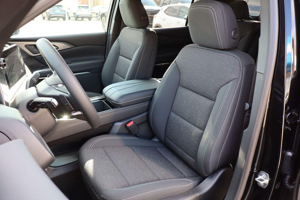 new 2026 Chevrolet Traverse car, priced at $43,169