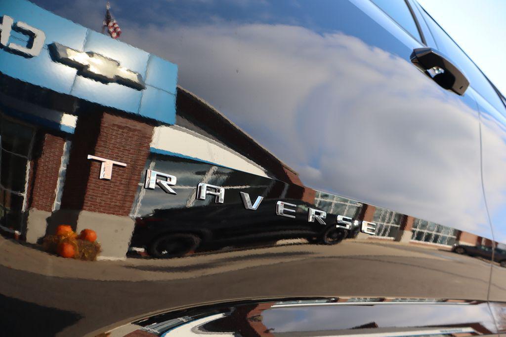 new 2026 Chevrolet Traverse car, priced at $43,169