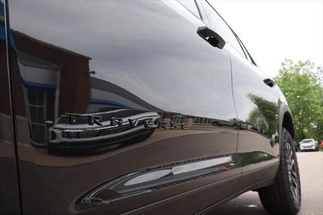 new 2025 Chevrolet Traverse car, priced at $50,160