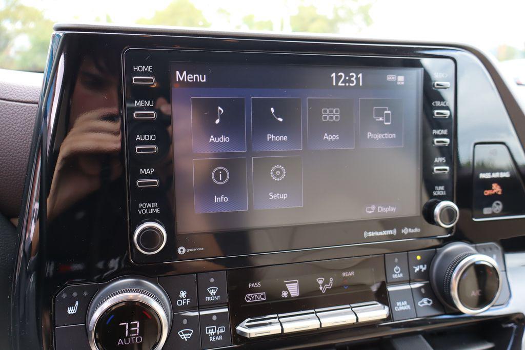 used 2022 Toyota Highlander car, priced at $35,500