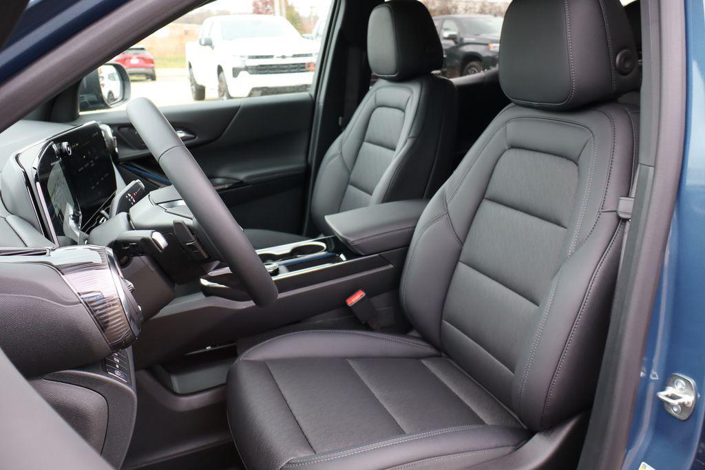 new 2026 Chevrolet Equinox car, priced at $34,090