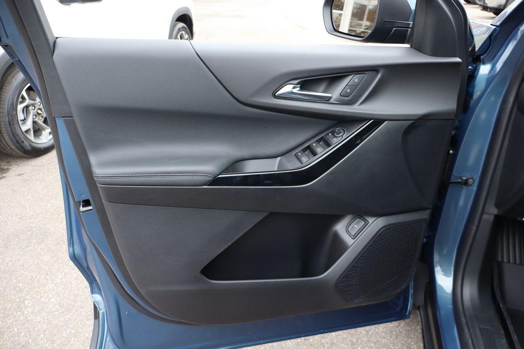 new 2026 Chevrolet Equinox car, priced at $34,090