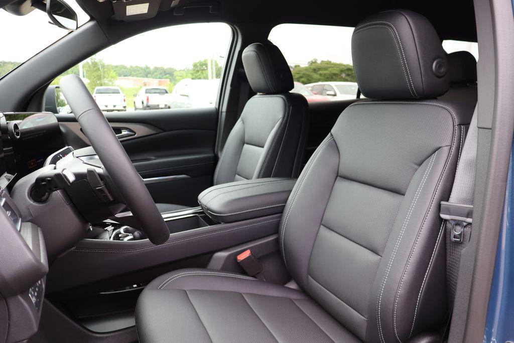 new 2025 Chevrolet Traverse car, priced at $46,185
