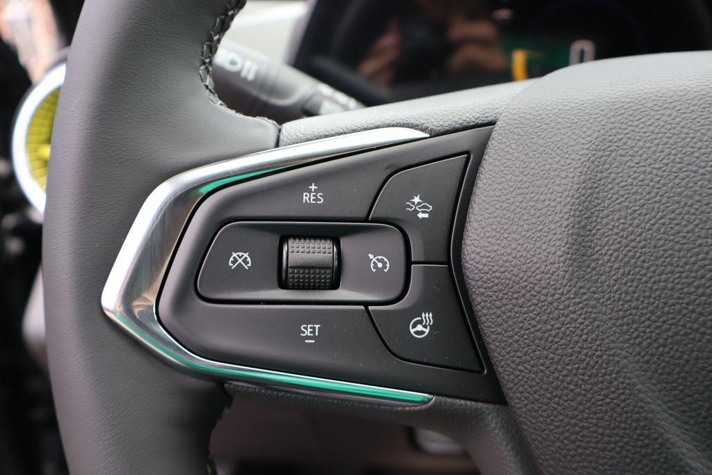 new 2025 Chevrolet Trax car, priced at $24,500