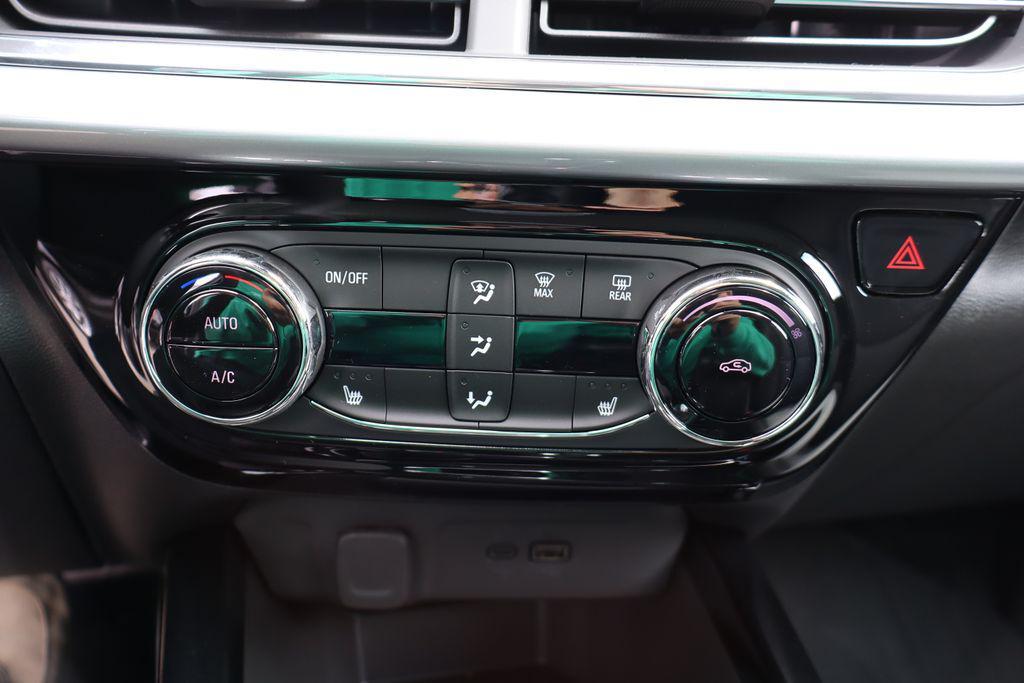 new 2025 Chevrolet Trax car, priced at $24,500