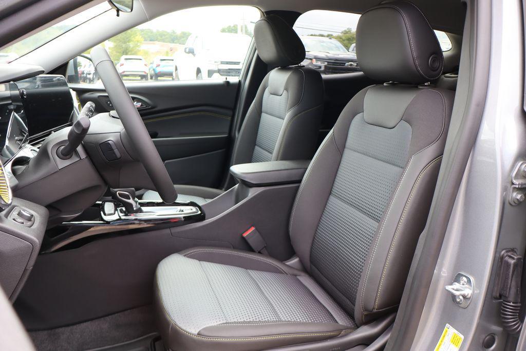 new 2025 Chevrolet Trax car, priced at $24,500