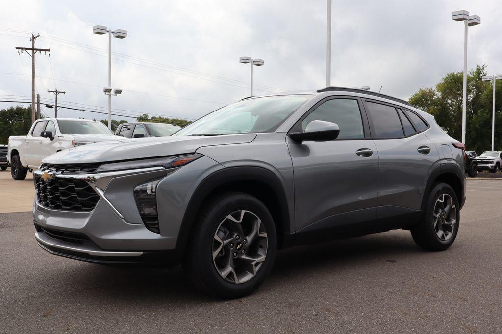 new 2025 Chevrolet Trax car, priced at $24,500