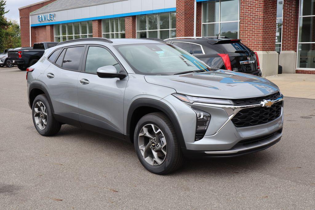 new 2025 Chevrolet Trax car, priced at $24,500