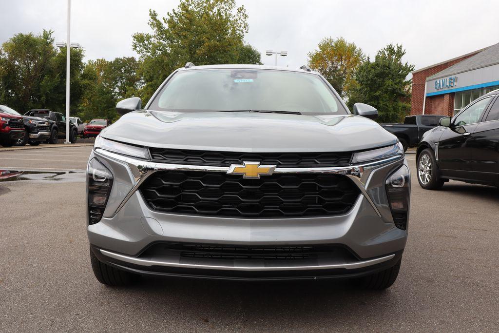 new 2025 Chevrolet Trax car, priced at $24,500