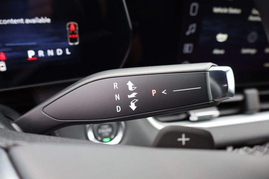 new 2025 Chevrolet Equinox car, priced at $27,000