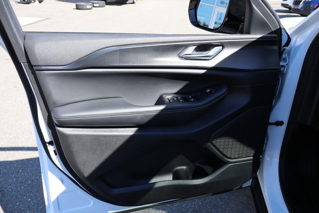 used 2024 Jeep Grand Cherokee L car, priced at $36,900