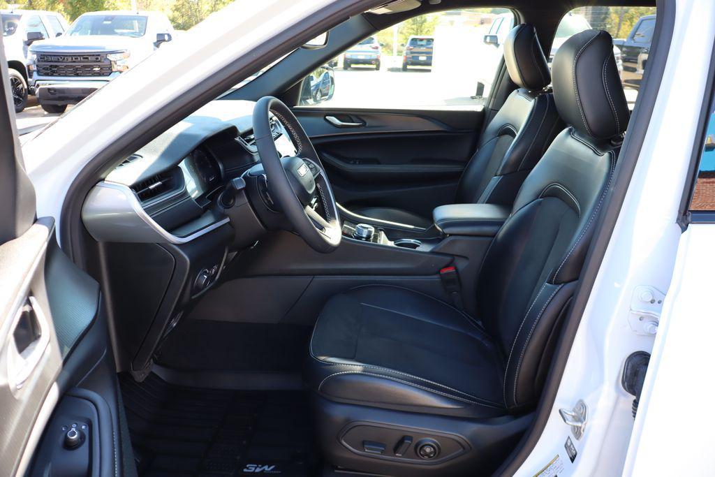 used 2024 Jeep Grand Cherokee L car, priced at $36,900