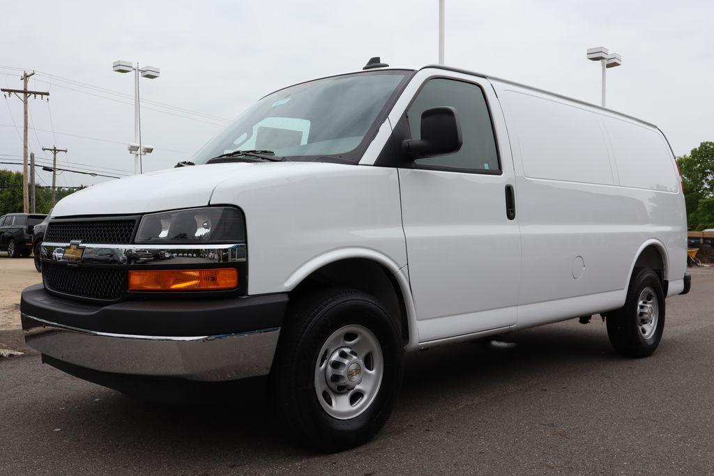 new 2025 Chevrolet Express 2500 car, priced at $49,911