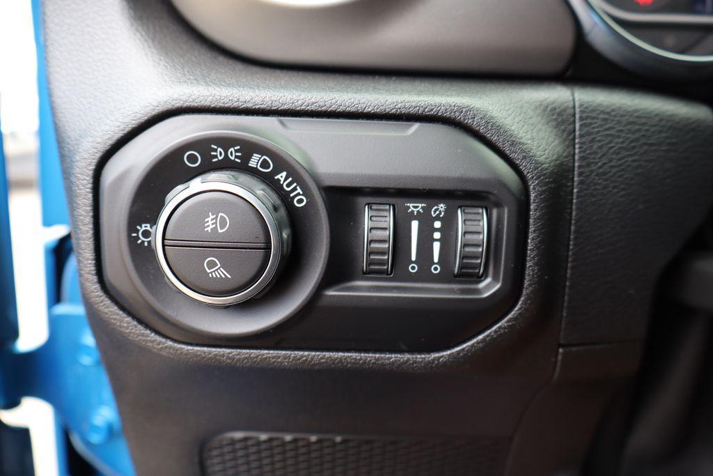 used 2021 Jeep Gladiator car, priced at $30,000