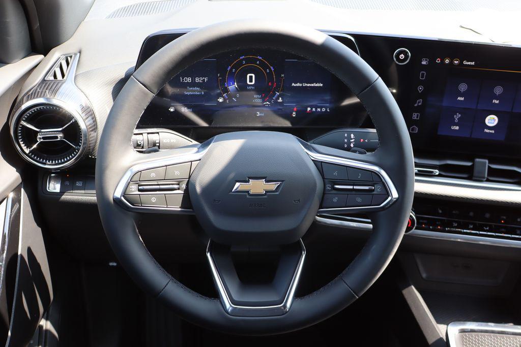 new 2026 Chevrolet Equinox car, priced at $31,559