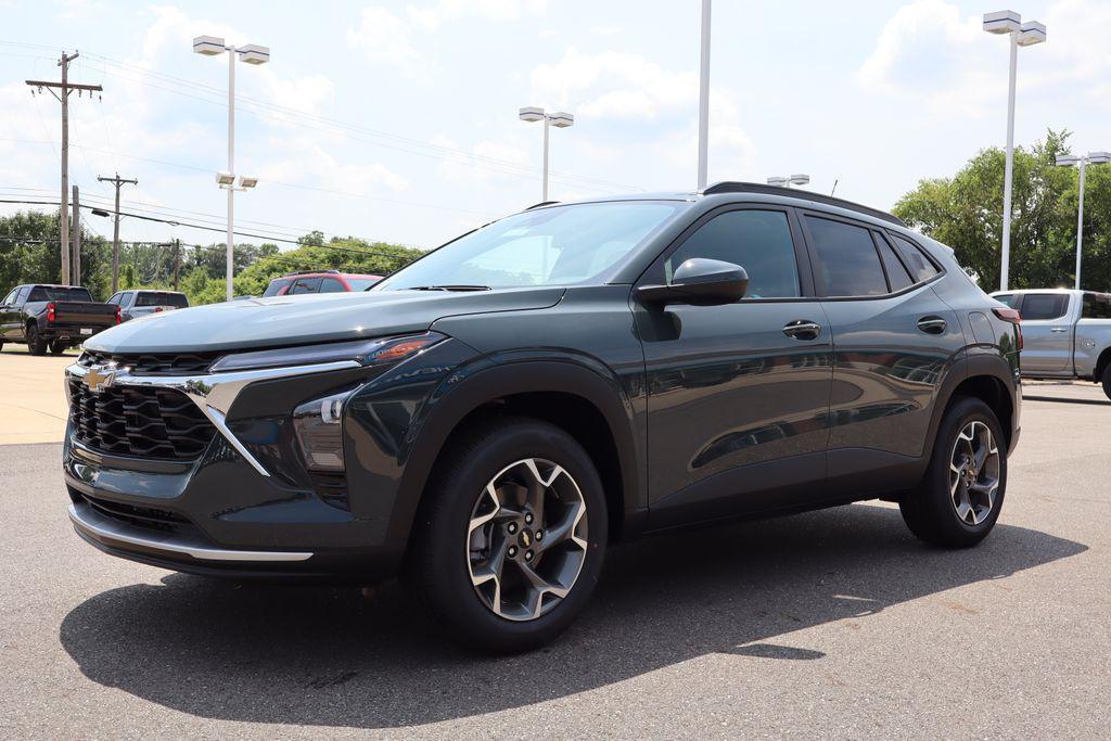 new 2025 Chevrolet Trax car, priced at $25,558