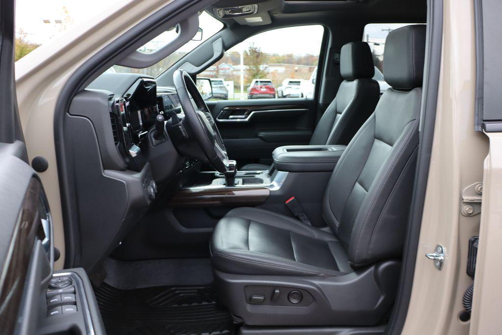 used 2022 Chevrolet Silverado 1500 car, priced at $43,500